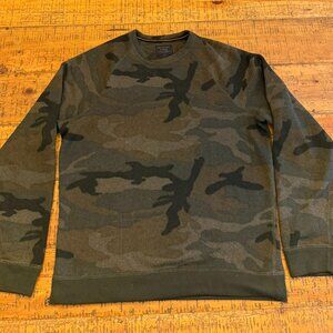 Abercrombie & Fitch Men's Camo Sweater (L)